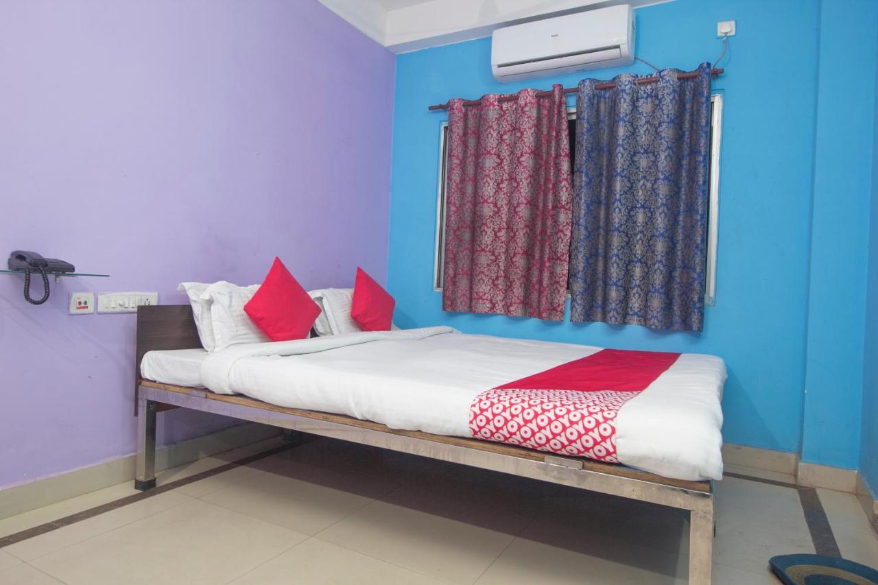 Spot On 24229 Radharani Lodge سيليجوري المظهر الخارجي الصورة